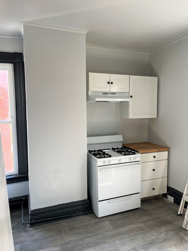 239 Watson Blvd Unit 2