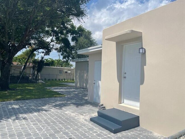 Photo - 5800 Taylor St Unidad 1