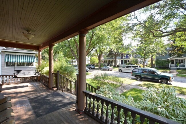 Photo - 1621 Laurel Ave