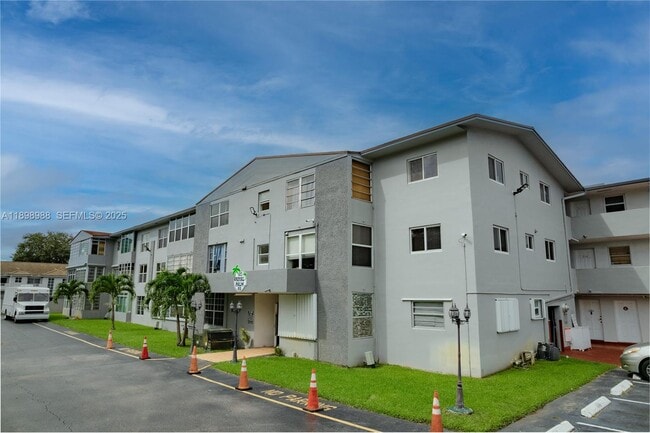 Photo - 120 Royal Palm Rd Unit 315