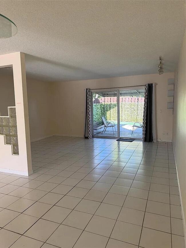 Photo - 3007 NW 68th St Unit 9C