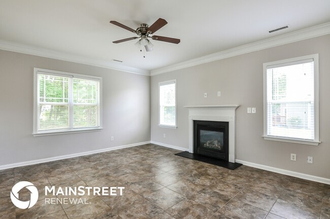 Photo - 260 Willowbrook Cir