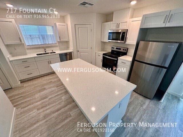 Photo - 717 Fountain Ct