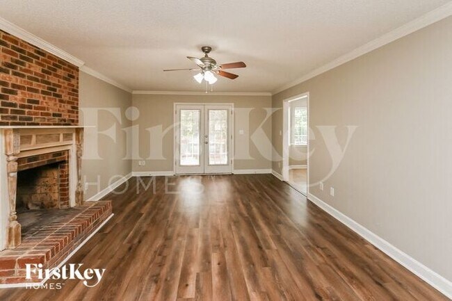 Photo - 5000 Scaleybark Ct