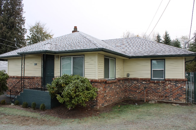 Photo - 423 N French Ave