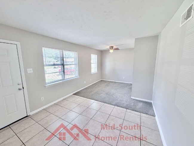 Photo - 3243 Boone St