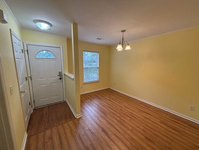 Photo - 1557 Blaze Ln