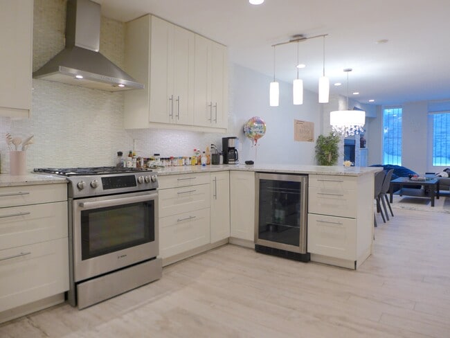 Photo - 483 Massachusetts Ave