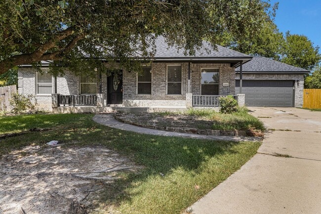 Building Photo - 13010 Valleywood Cir