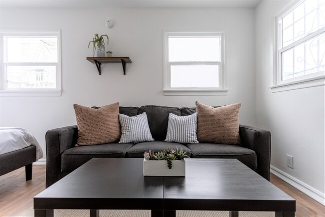 Photo - 18 Breeze Ave Unit 4