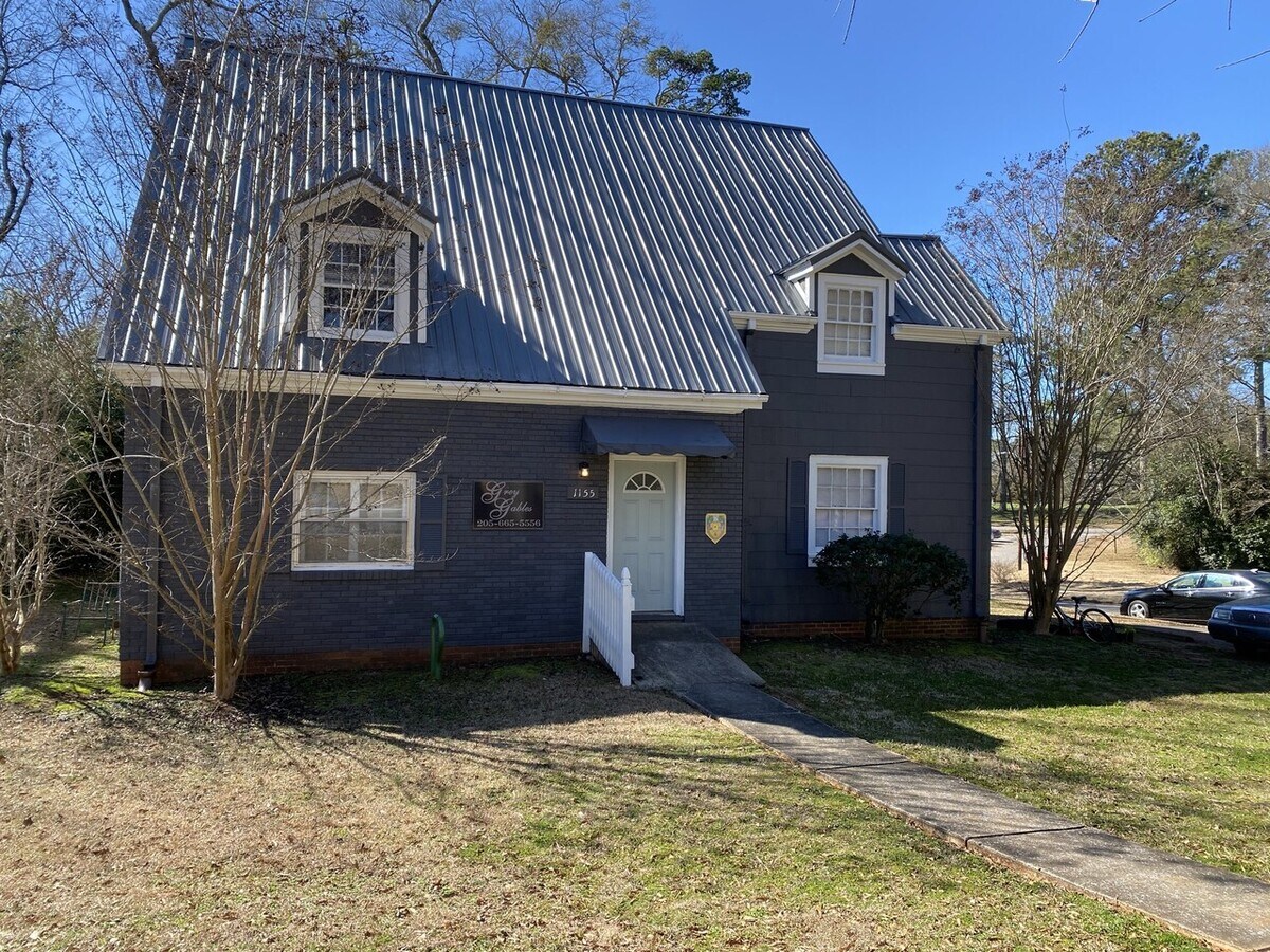 Photo - Grey Gables Apartments Unit 1