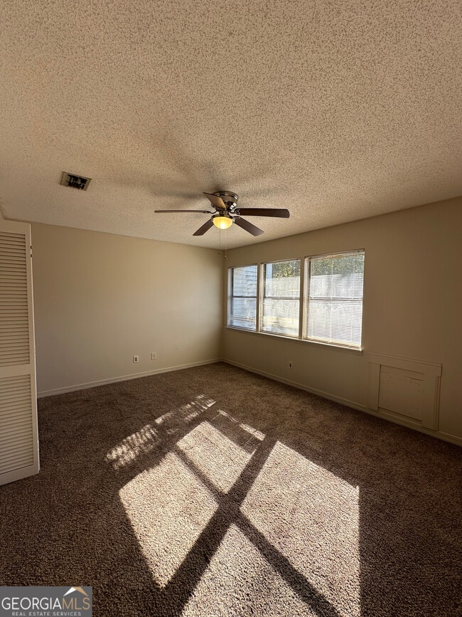 Photo - 105 Inlet Reach Cir