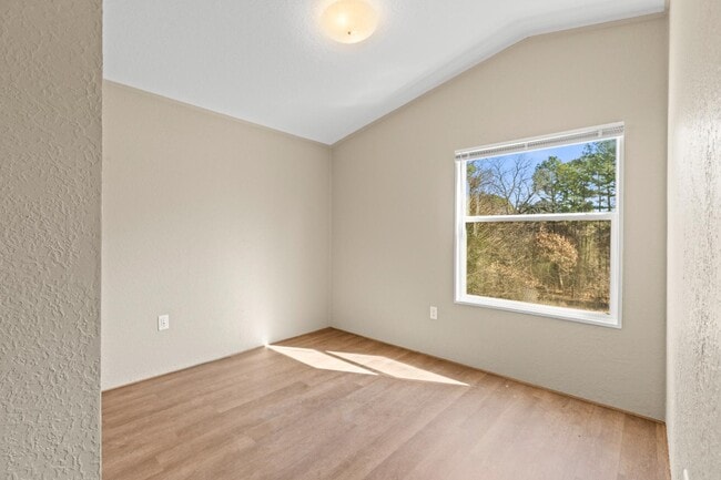 Photo - 15843 Country Way