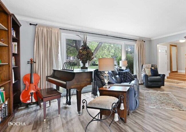 2257 Woodland Cir