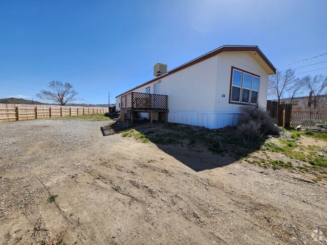 Building Photo - Convenient and Comfortable North Reno Rental