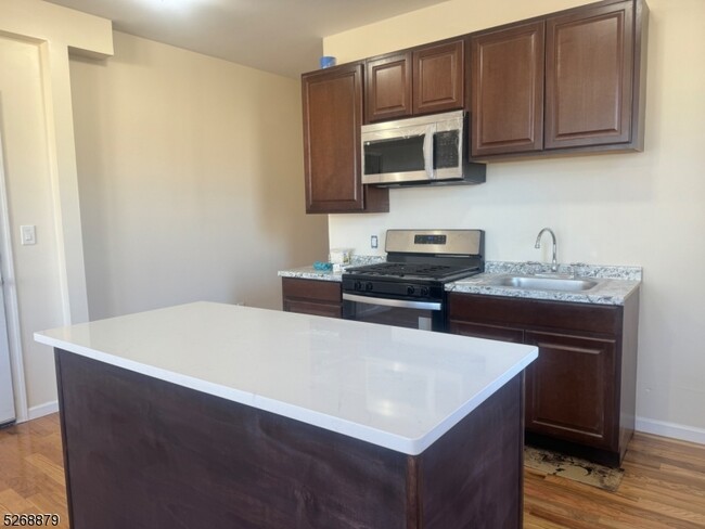 Photo - 61 Brookdale Ave Apartment Unit 4