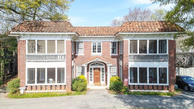 Photo - Charming Apartments in the Heart of Virginia Highland!