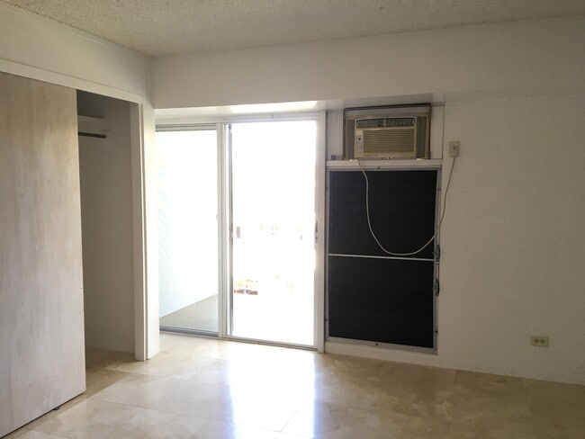 Photo - 1516 Ward Ave Unit Westview Plaza 404