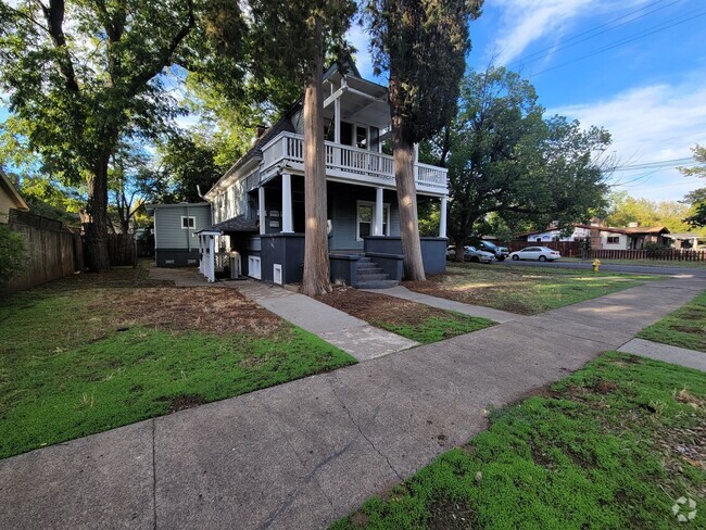 Building Photo - 2 Bedroom 1 Bathroom Apartment for Rent in... Unit #1