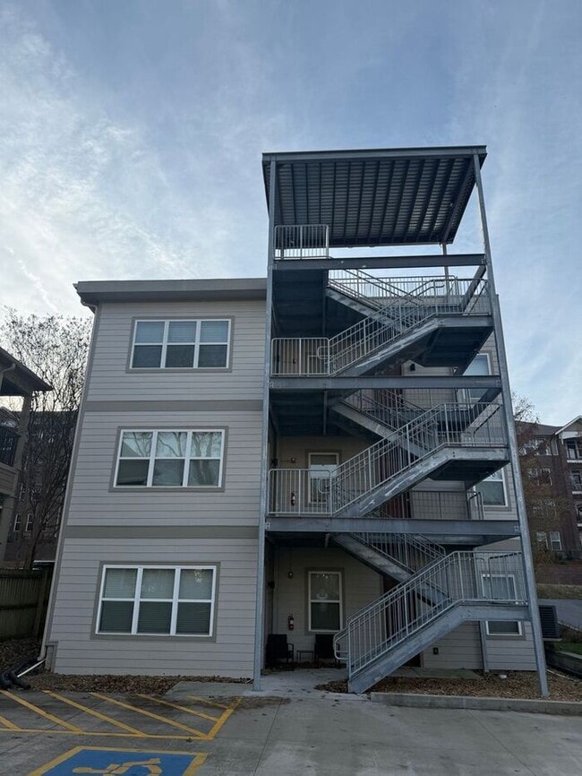 Photo - Modern 1 Bedroom Condo in the Heart of Melrose