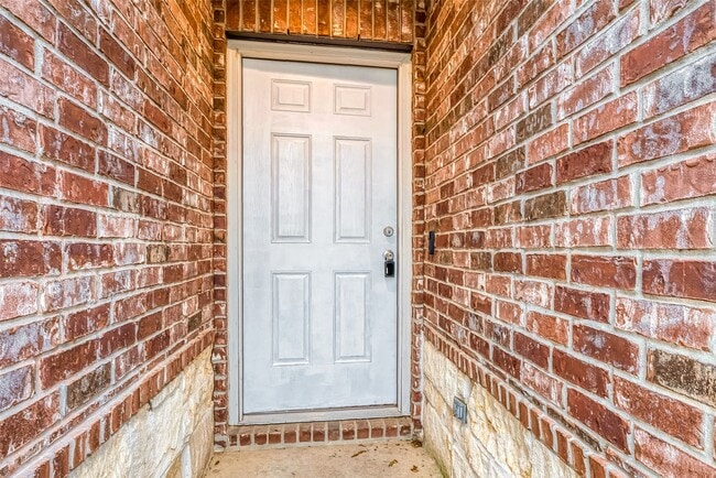 Photo - 14015 Lake Cres Dr