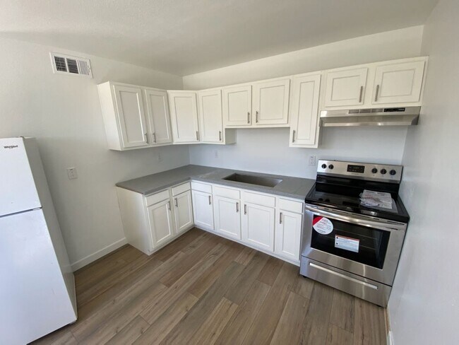 Photo - #5002-8th Ave Mesa 2021, LLC Unidad #1