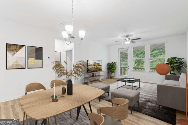 Photo - 1716 Tolstoy Ln