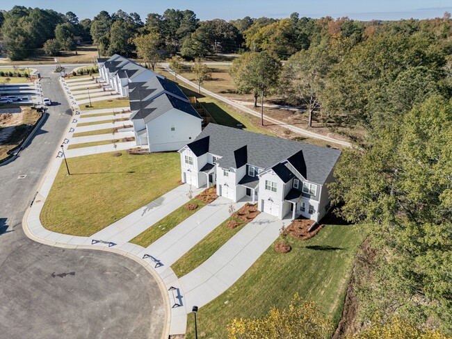 Photo - Parkway Pointe Townhomes