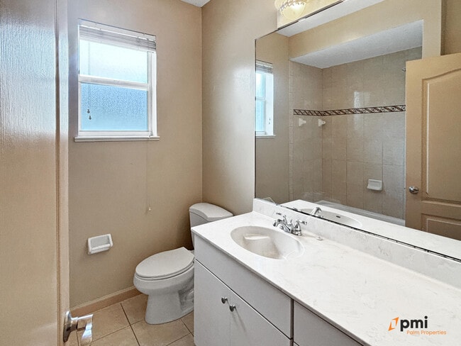 Photo - 2820 SE Melaleuca Blvd