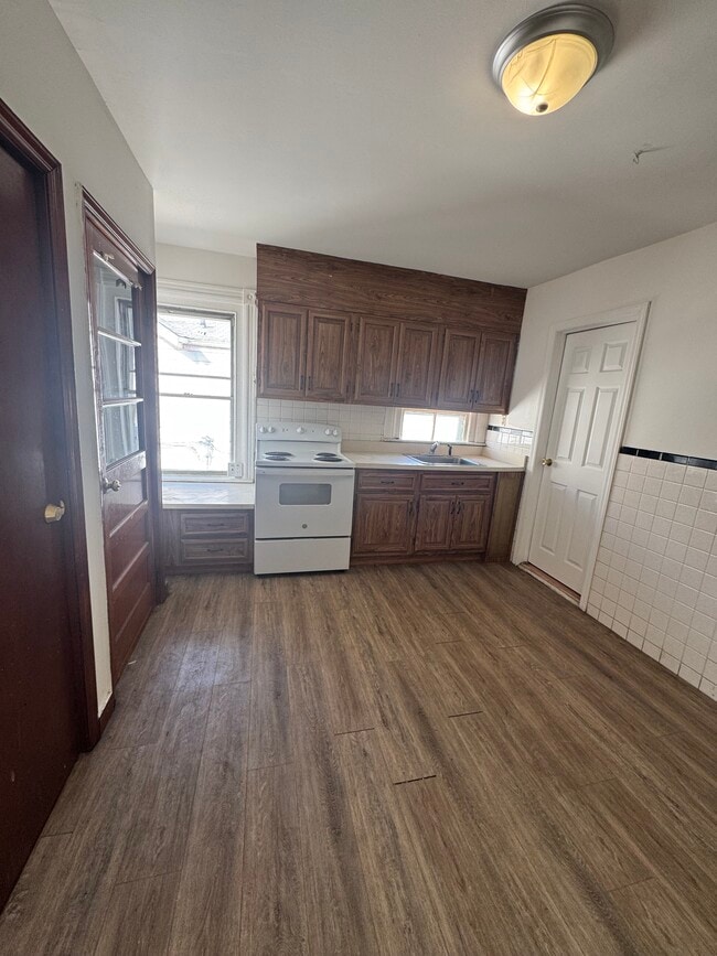 Building Photo - 10 Anderson St Unit 1