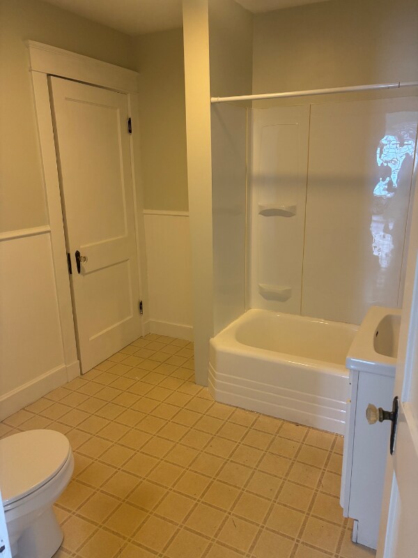 Photo - 134 Silver St Unit 2