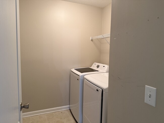 Photo - 146 Aquinnah Dr