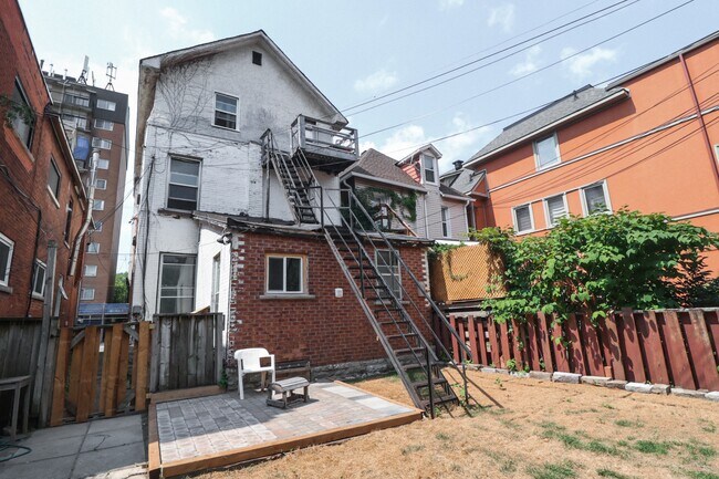 Photo - 275 Bronson Ave Unit 2