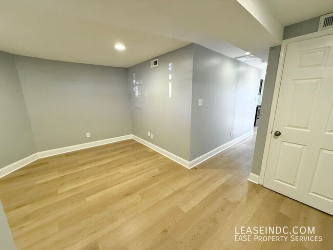 Photo - 3119 11th St NW Unit #B
