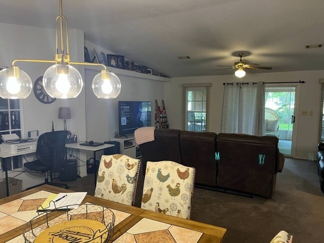 Photo - 4885 NW 20th St
