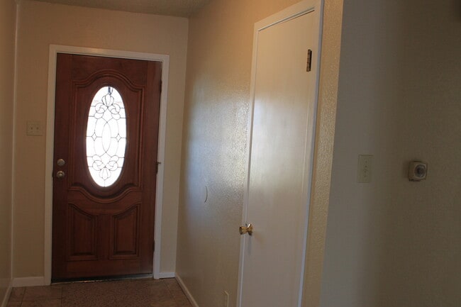 Photo - Updated 3/2/1 Great location for TTU/LCU/Medical District - Available AUGUST