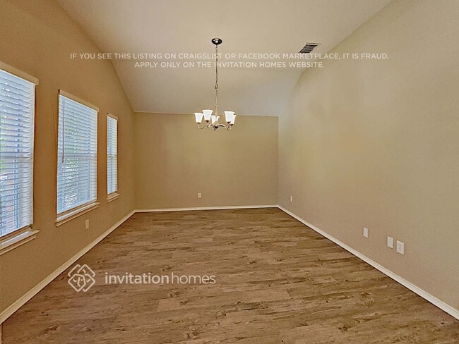 1416 Kingfisher Dr