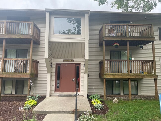 Building Photo - 30042 W 12 Mile Rd Unit 56