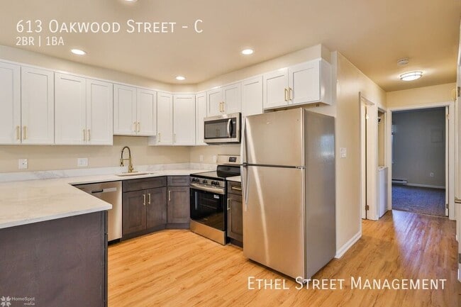 Building Photo - 613 Oakwood St Unit C Rental