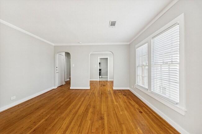 Photo - 1810/1812 W. Alabama St Apartments Unit 1810 #3