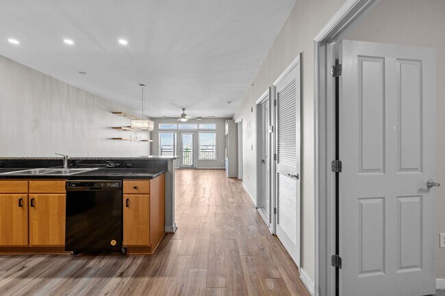 Photo - For Rent in Norfolk!