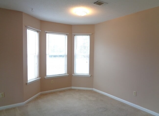 Photo - 6118 Vinnie Dr Unit B