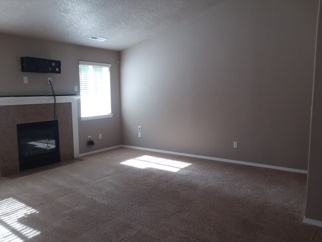 Photo - Spacious Three Bedroom Home in North Albany- Available Soon!