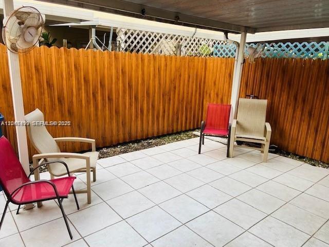 Photo - 8075 NW 8th St