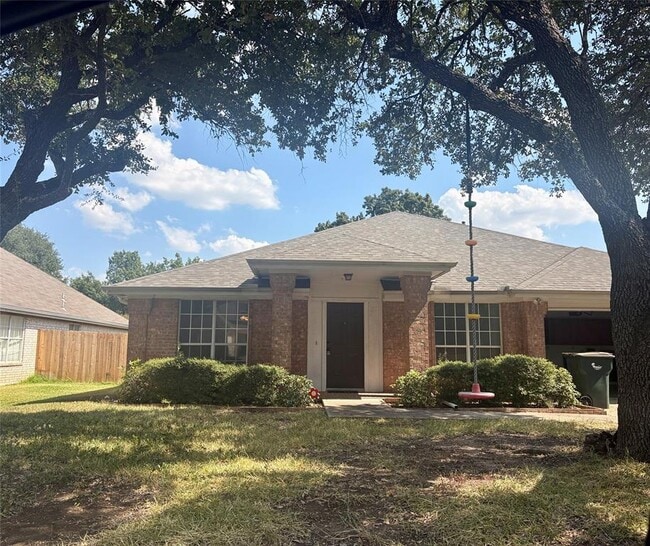 Building Photo - 16311 Rockgate Dr