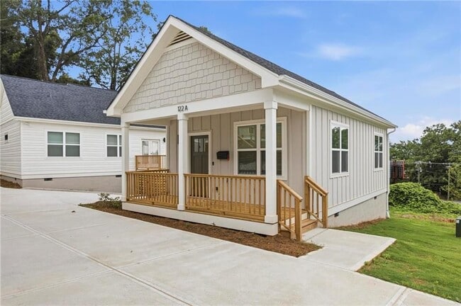 Photo - 122 Hilltop Dr SW