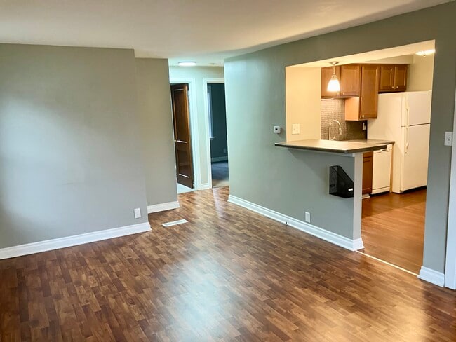 Photo - 190 Whitehall Ave Townhome