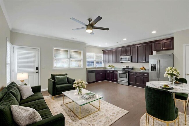 Building Photo - 2042 Bolton Rd NW