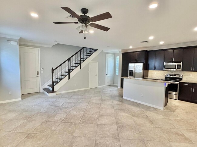 Photo - 123 N K St