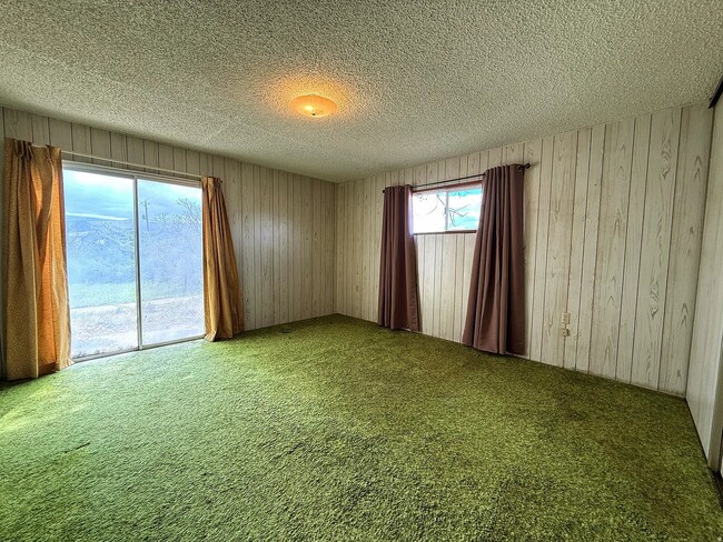 Photo - 220 W 200 N St